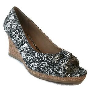 Black & White Floral Print Cork Wedges Sz 7 Wide
